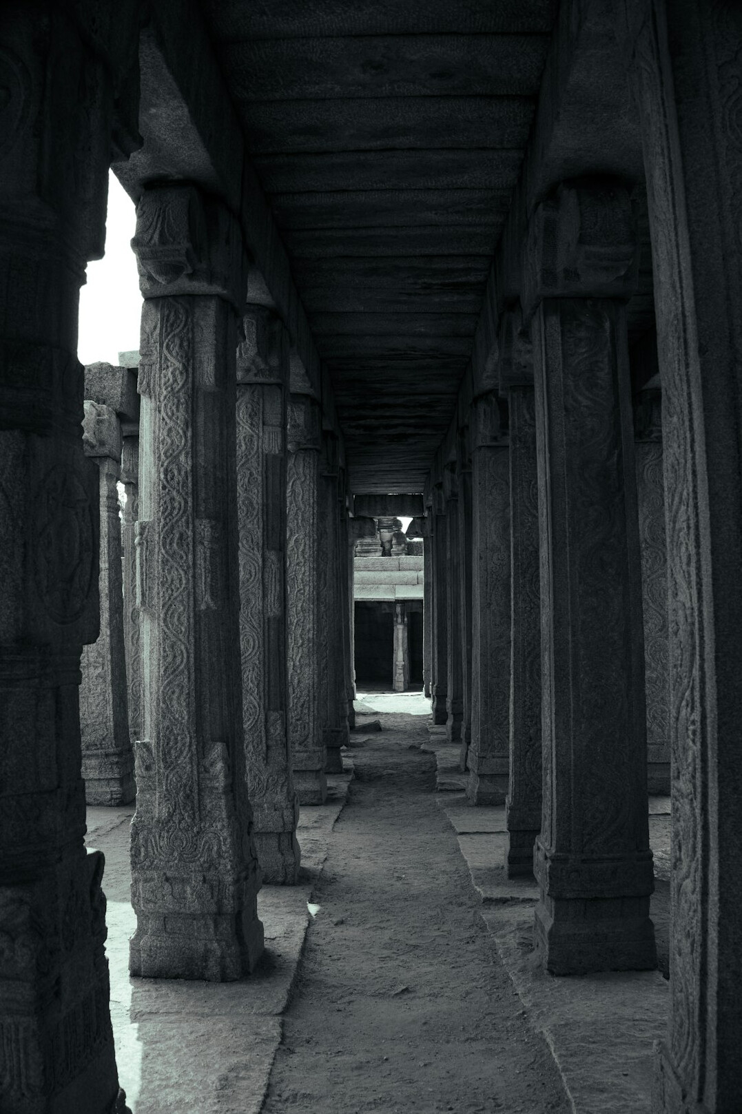 ancient indian temple carvings