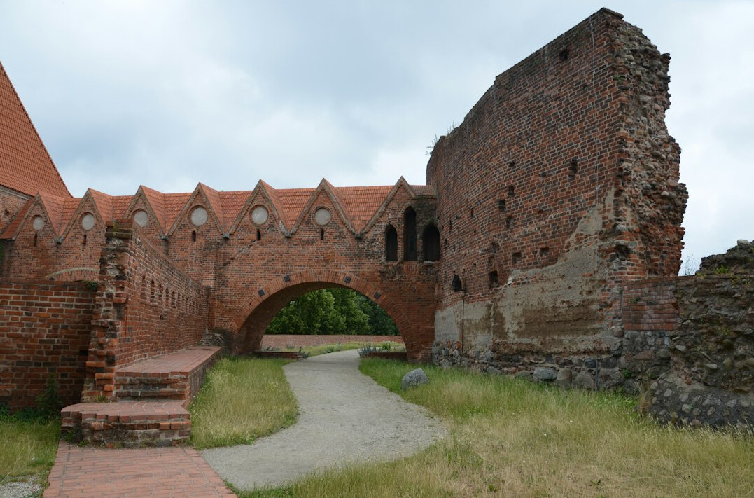 ancient polish castle ruins